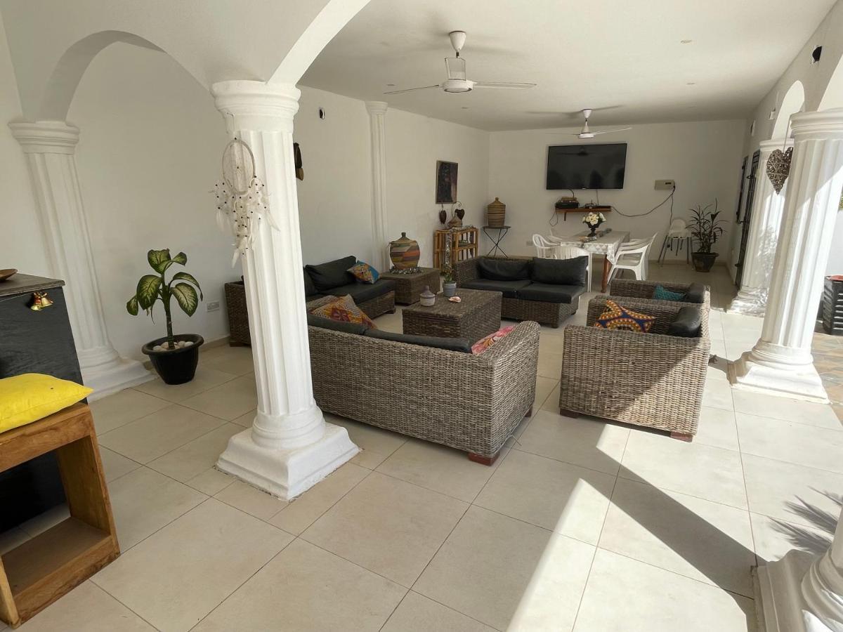 Dulaa Deema Residence Brufut Heights Tranquil Екстериор снимка